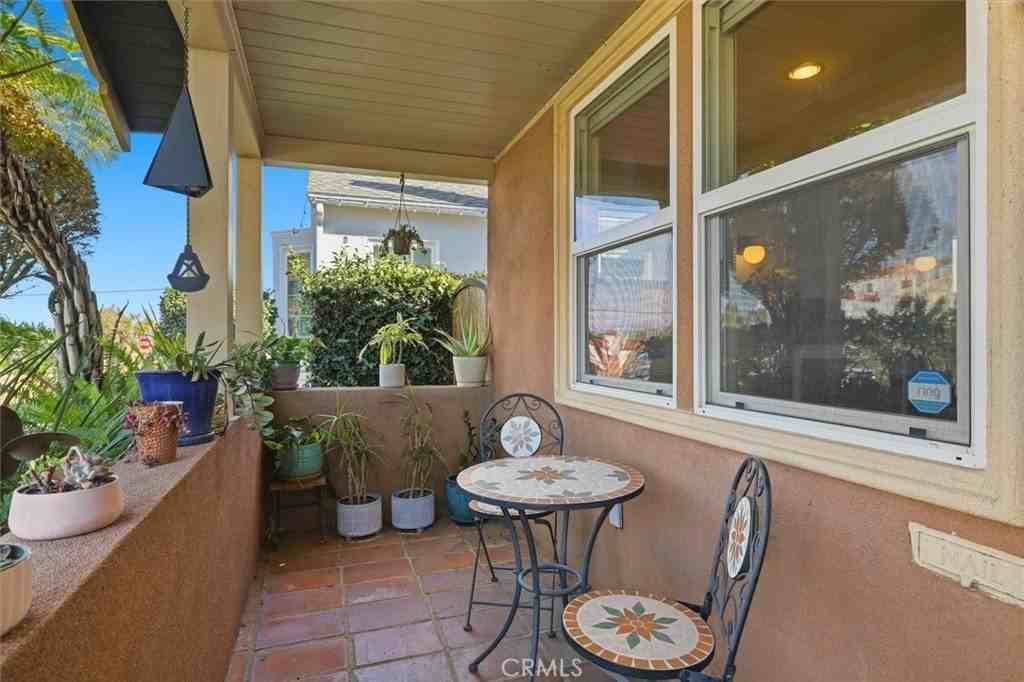 4312 W 59th St - Photo 4 of 50