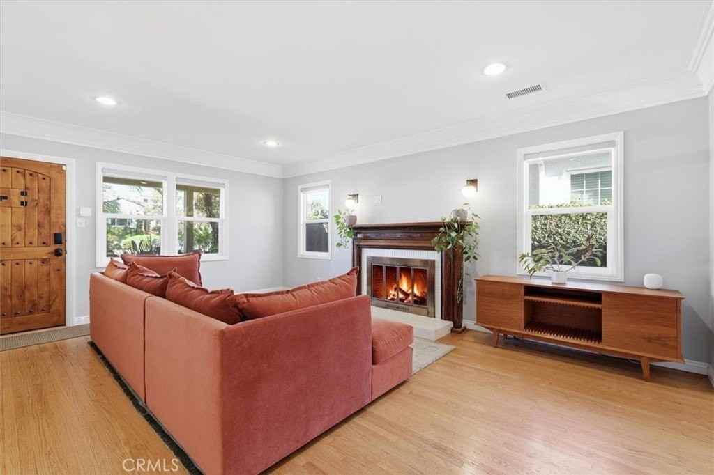 4312 W 59th St - Photo 5 of 50