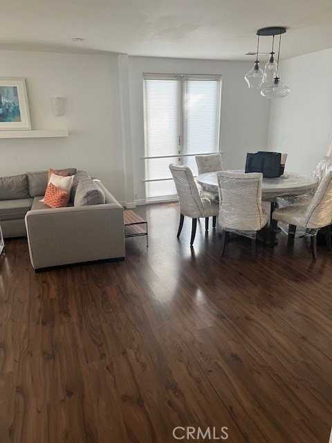 1625 Wellesley Ave - Photo 6 of 36