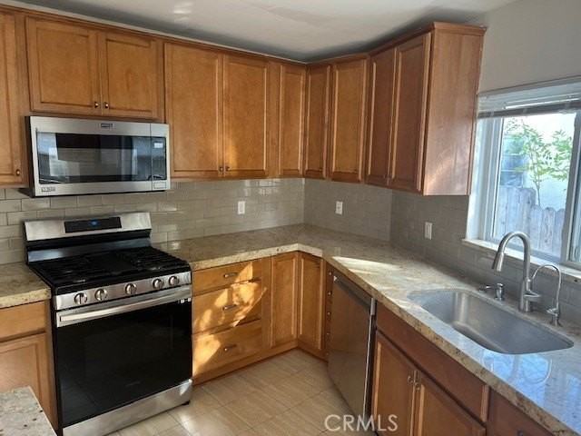 1625 Wellesley Ave - Photo 7 of 36