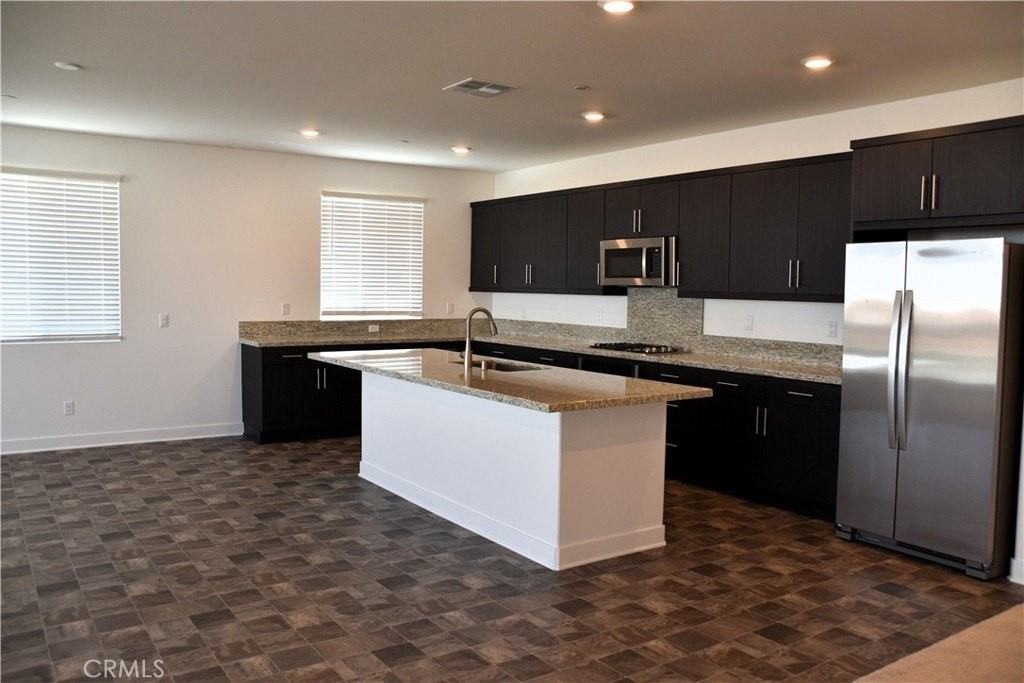 30698 White Pines Dr - Photo 7 of 24