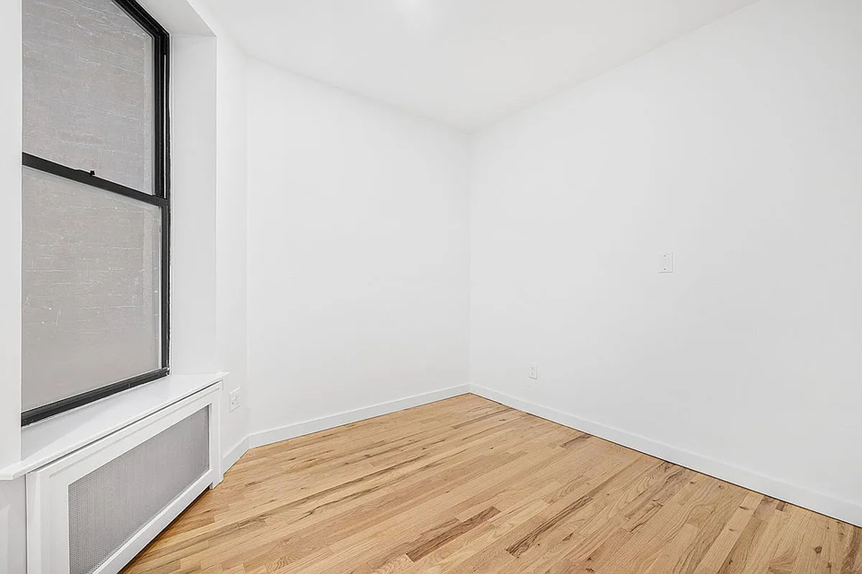 27 W 84th St #2FW - Photo 2 of 13