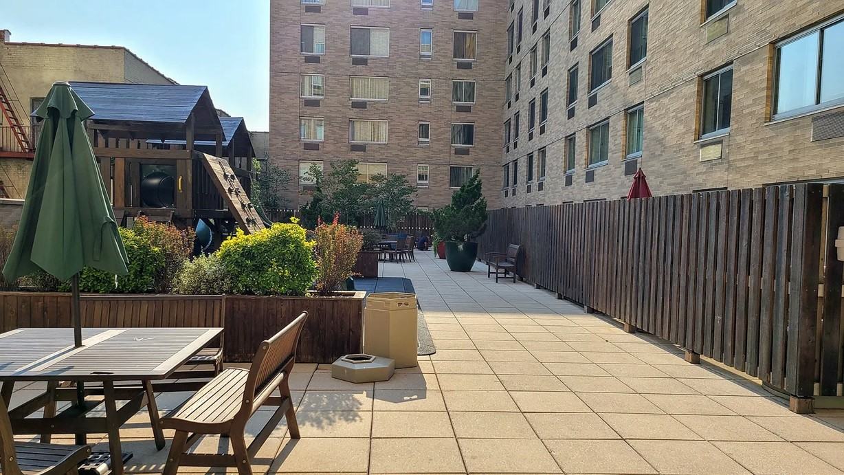 68 Bradhurst Ave #6V