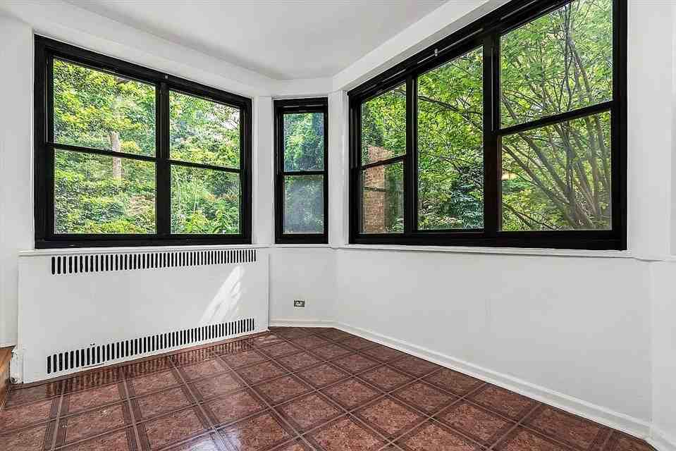 72 Park Ter W #E28 - Photo 6 of 16