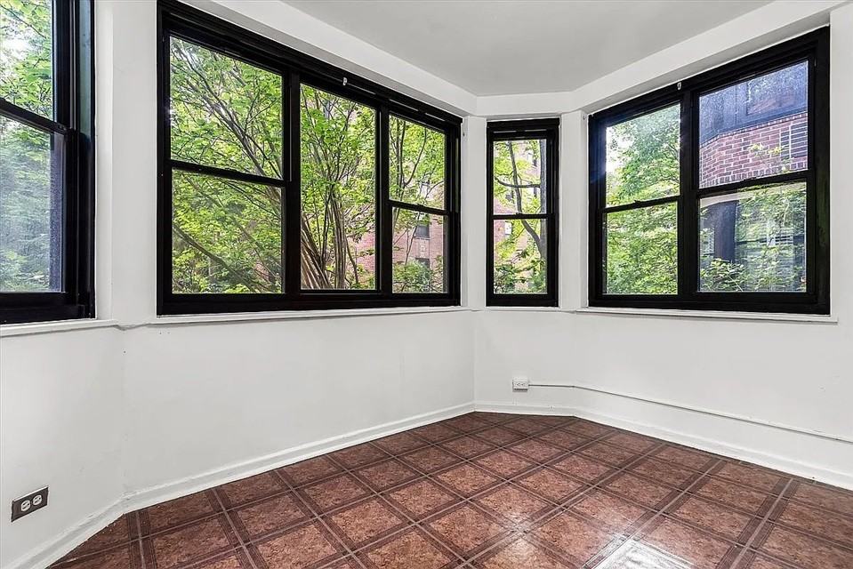 72 Park Ter W #E28 - Photo 7 of 16