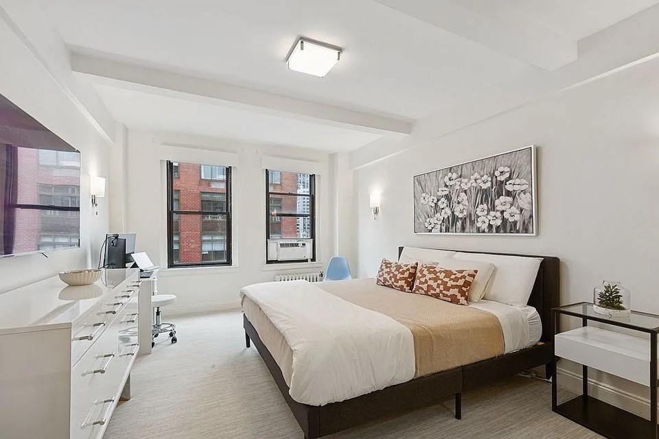 140 E 81st St #9C - Photo 6 of 8