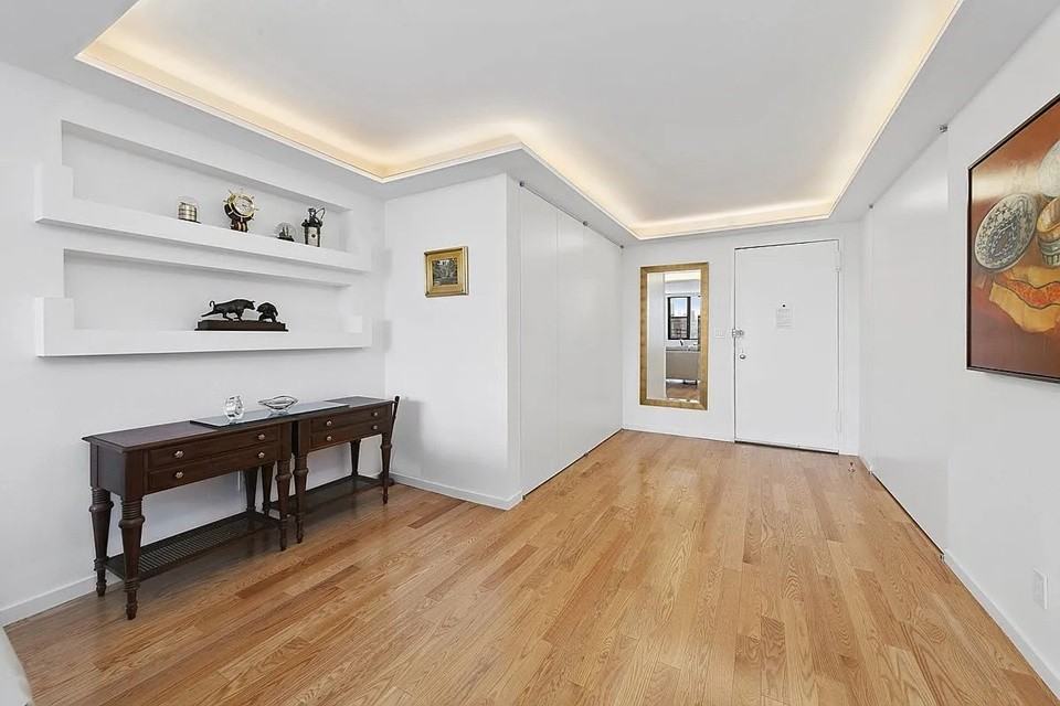 444 E 86th St #32F - Photo 3 of 8