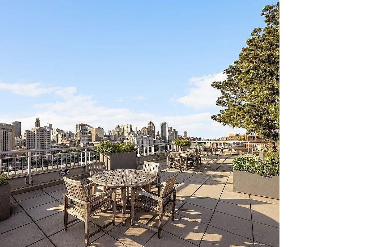 425 Main St #16E - Photo 6 of 6