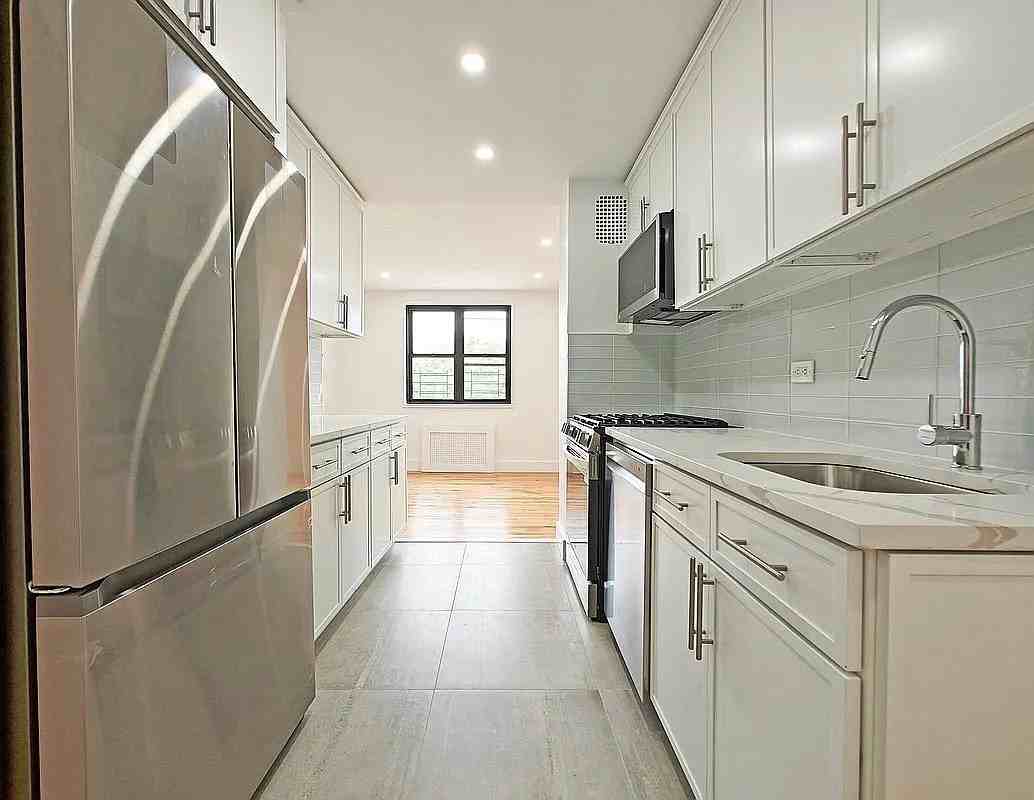 3845 Shore Pkwy #5D - Photo 7 of 10