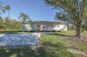 featured image of 1927 Yvonne Dr