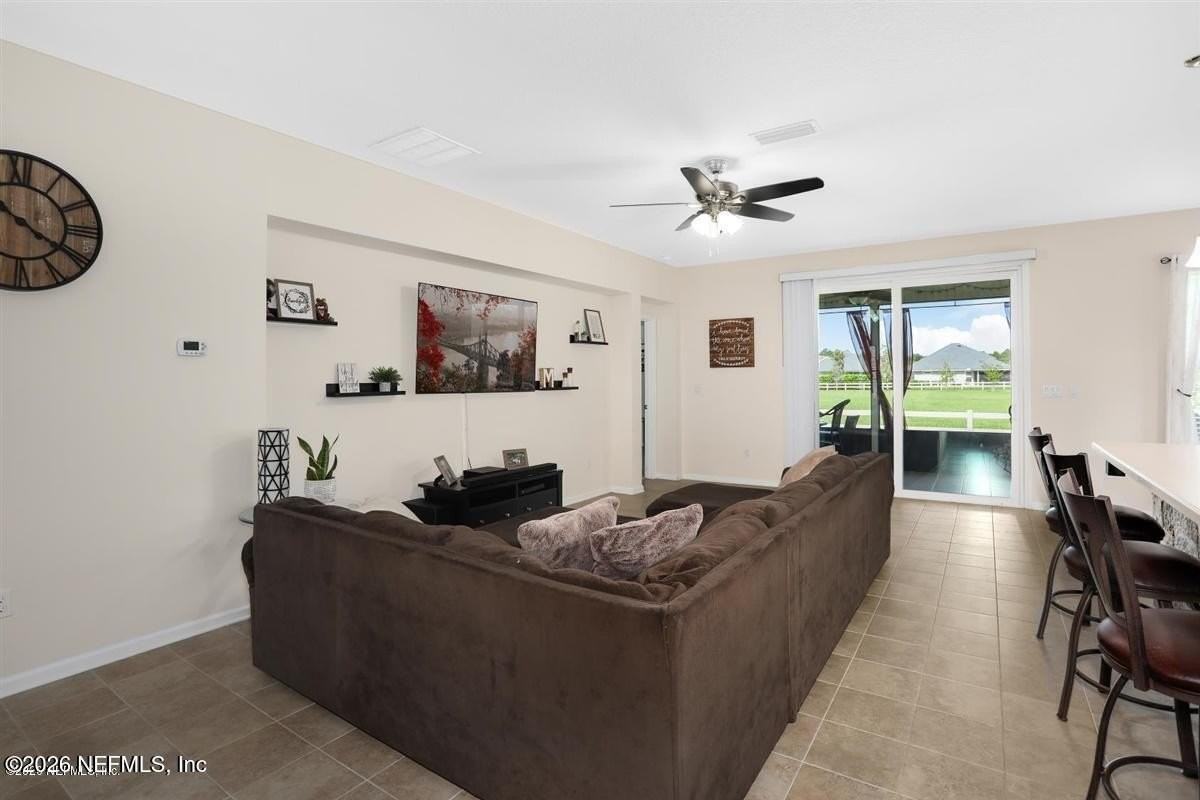 94067 Woodbrier Cir - Photo 4 of 22