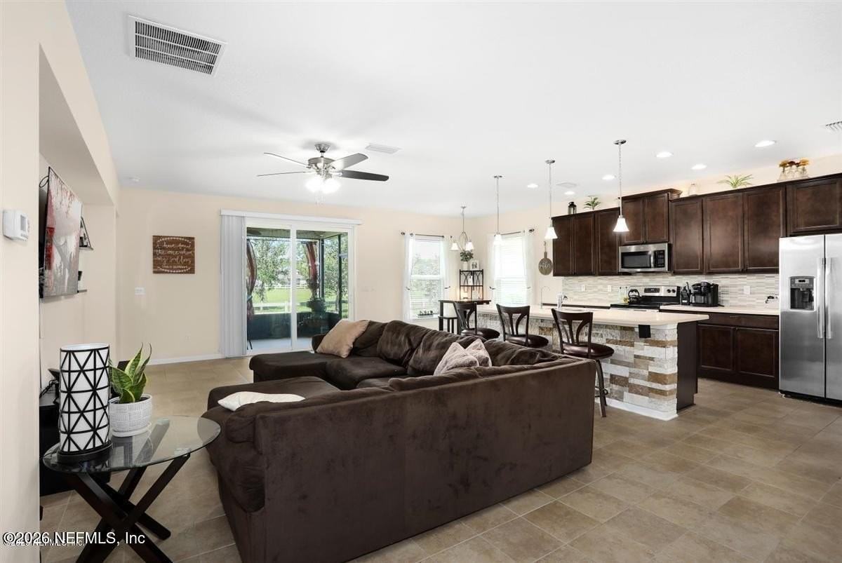 94067 Woodbrier Cir - Photo 5 of 22