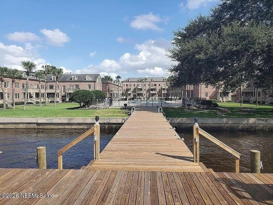 842 Cedar St Unit 842 #842 - Photo 4 of 26