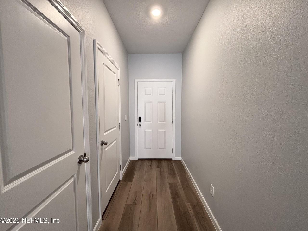 694 Holly Lakes Dr - Photo 4 of 31