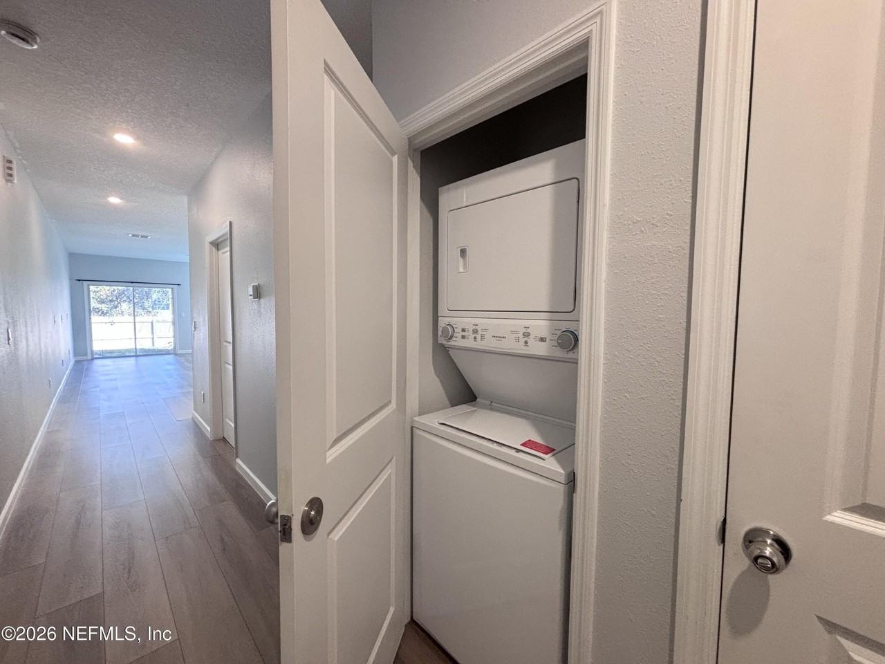 694 Holly Lakes Dr - Photo 6 of 31