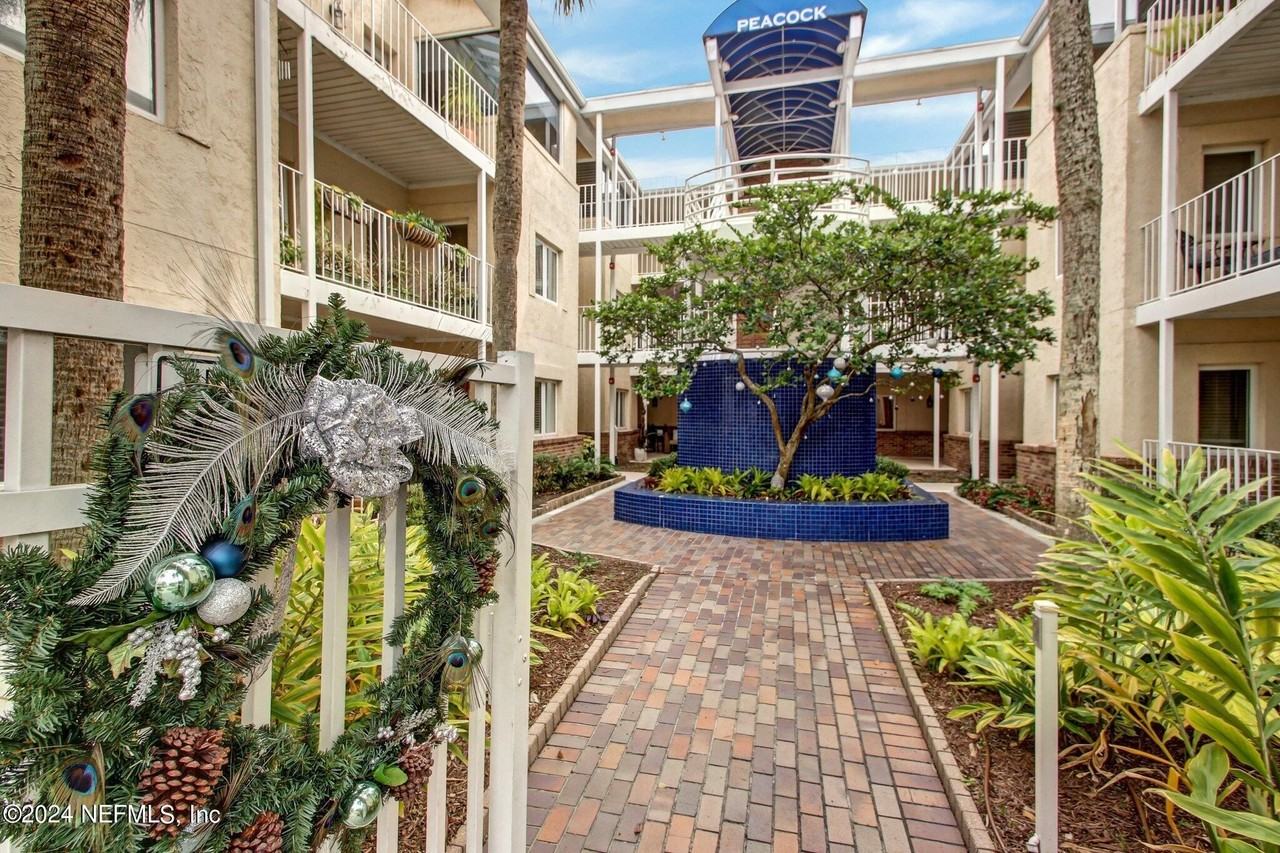 2912 Saint Johns Ave Apt 24 #24 - Photo 3 of 48