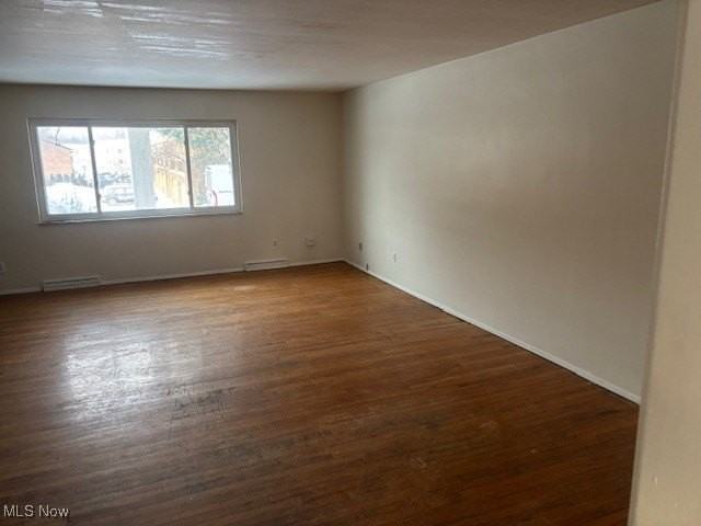 1670 Dominion Dr - Photo 3 of 9