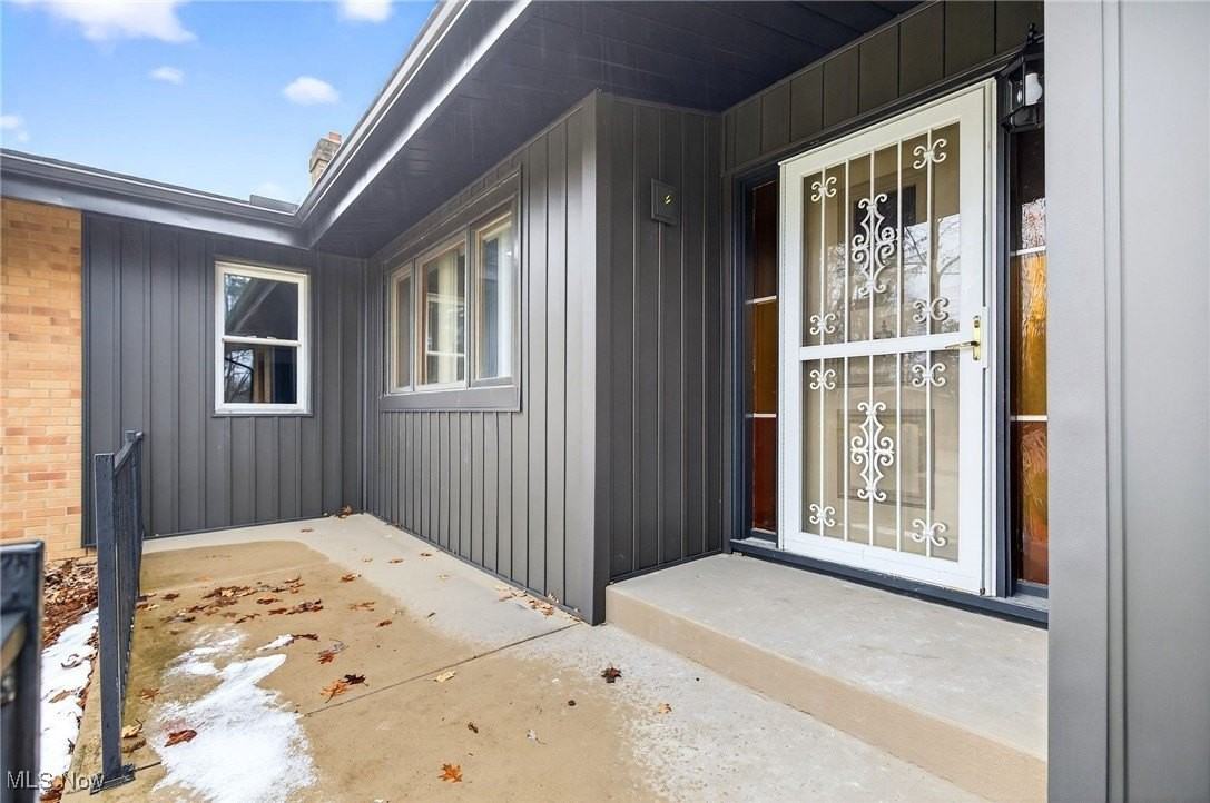 3863 Wiltshire Rd - Photo 4 of 46