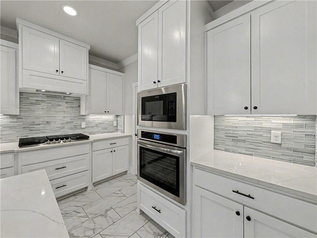 6907 Sw High Meadow Blvd - Photo 7 of 24