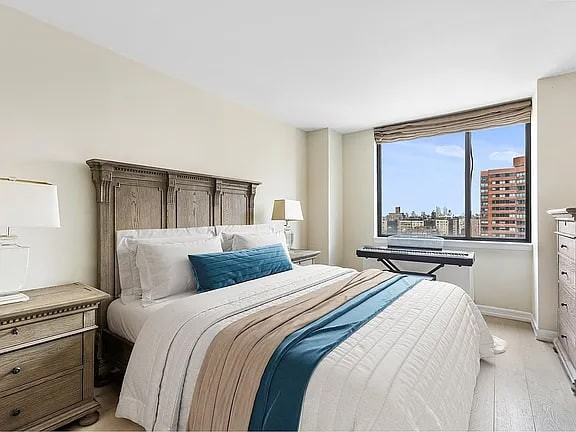 245 E 93Rd St - Photo 5 of 6