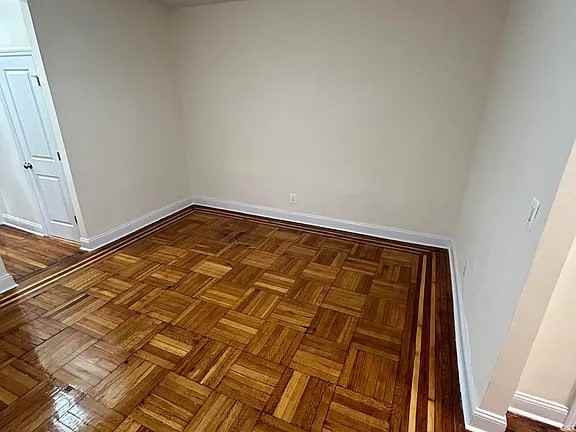 11865 Metropolitan Ave - Photo 5 of 7