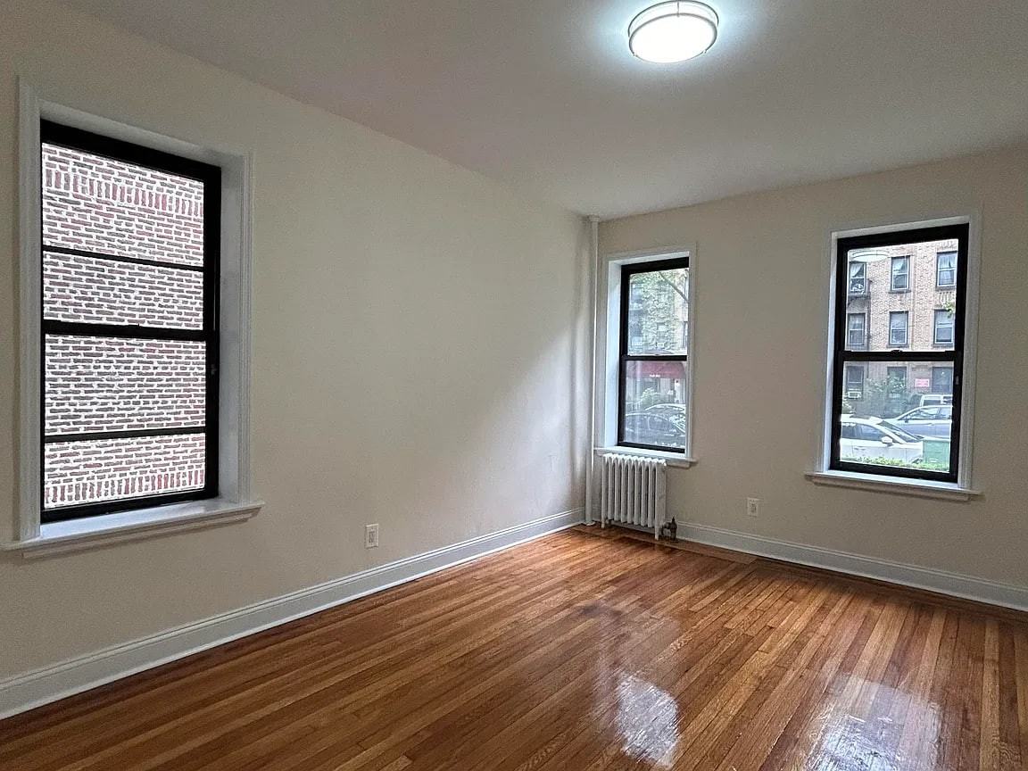 11865 Metropolitan Ave - Photo 7 of 7