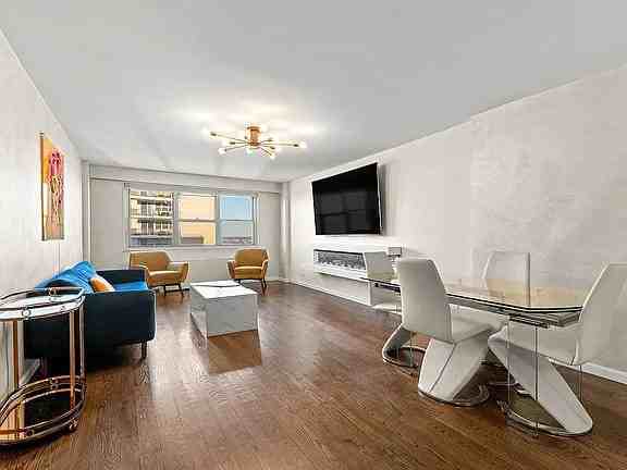 10210 66Th Rd - Photo 2 of 10