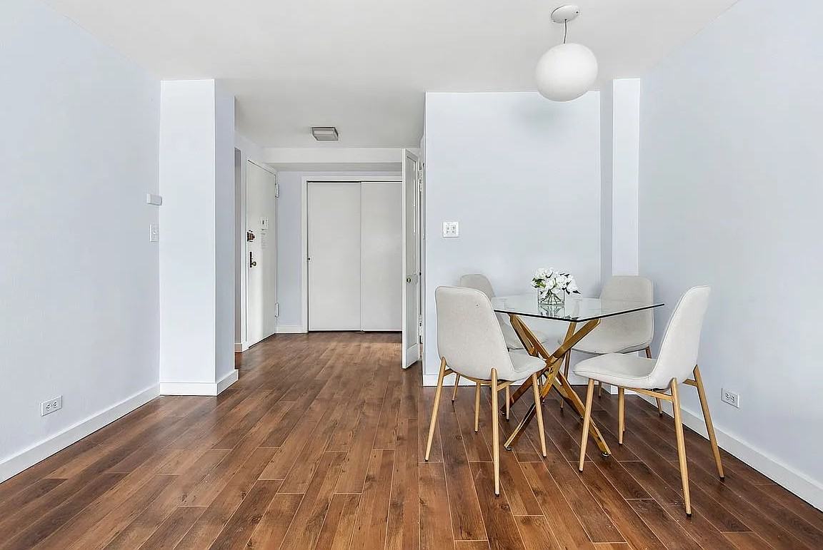 435 E 77Th St - Photo 4 of 4