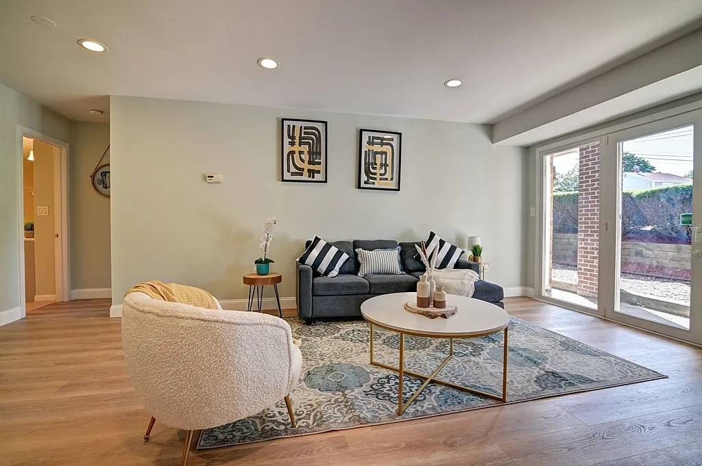 314 Riverside Ave - Photo 2 of 24