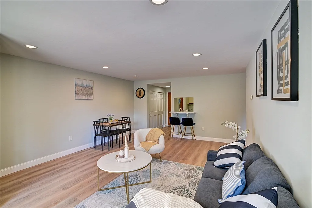 314 Riverside Ave - Photo 6 of 24