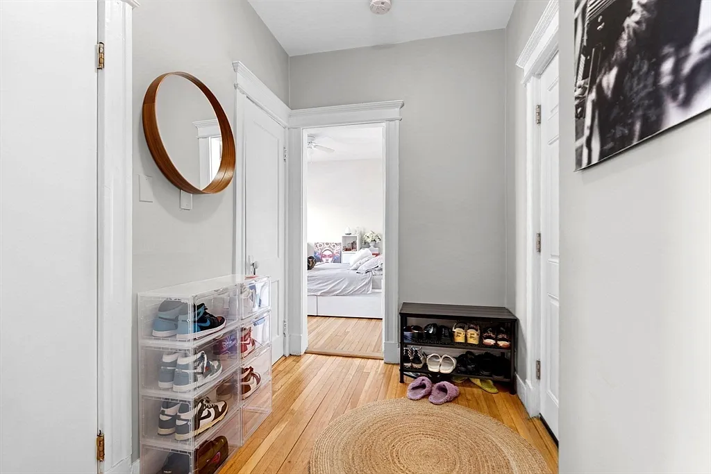 1641 Commonwealth Ave - Photo 5 of 12