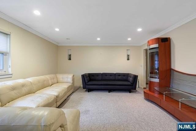 1-10 Virginia Dr - Photo 2 of 8