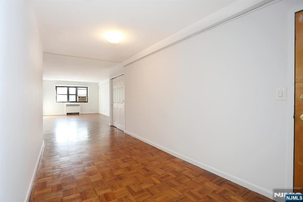 208 Anderson St Apt S4f - Photo 5 of 20