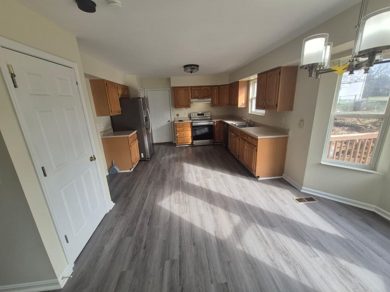 3023 Tomahawk Ridge Way - Photo 3 of 15