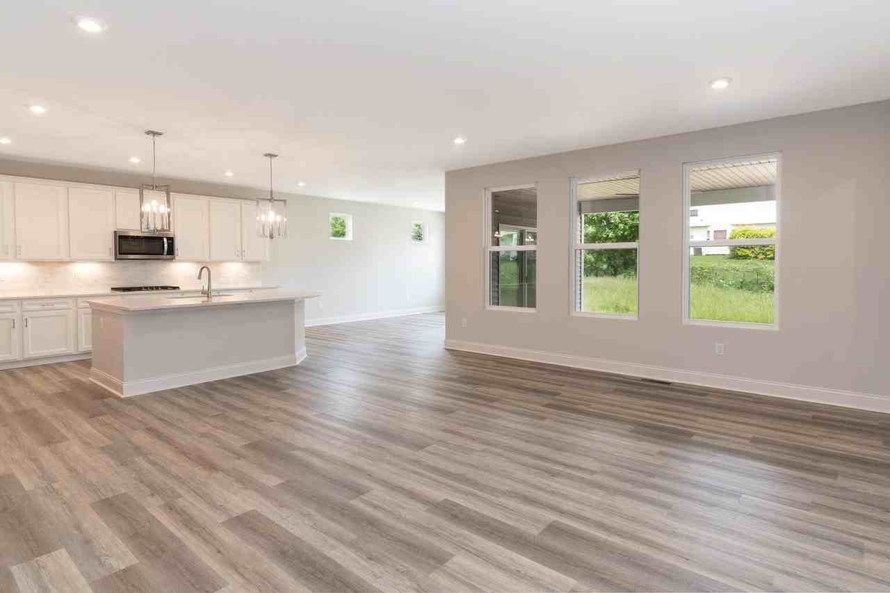 5852 Stillwater Ln - Photo 3 of 27