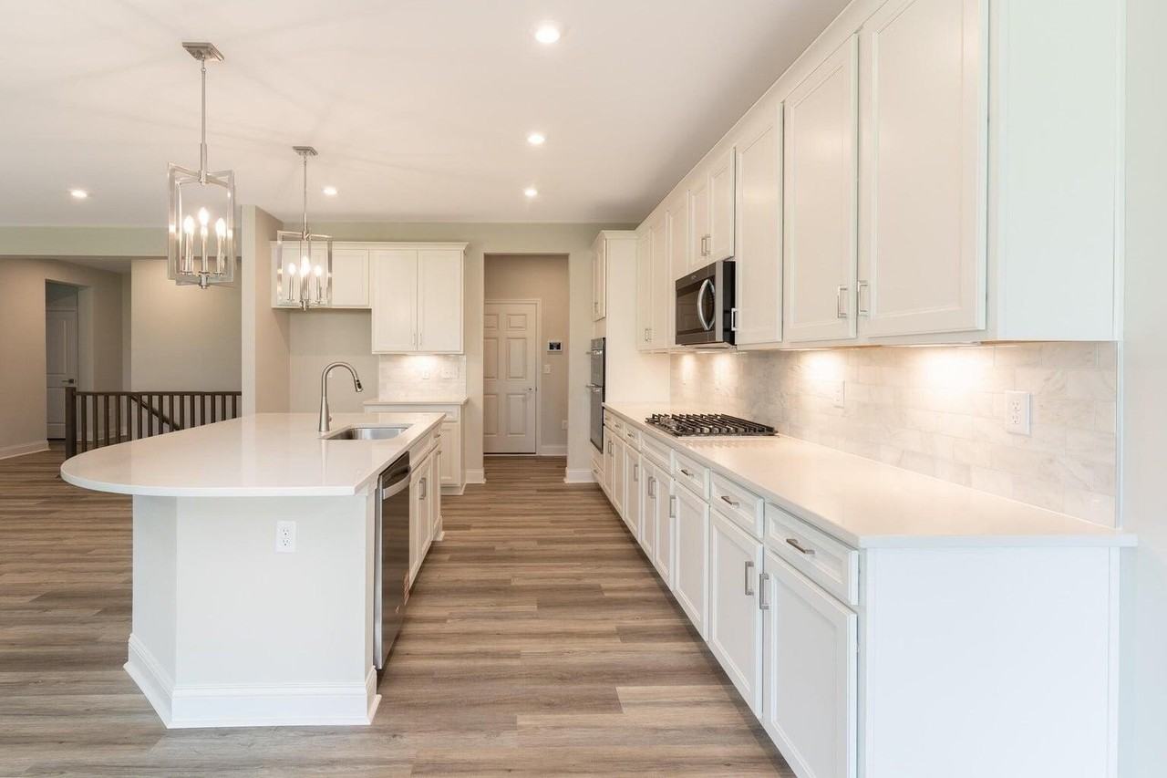 5852 Stillwater Ln - Photo 6 of 27