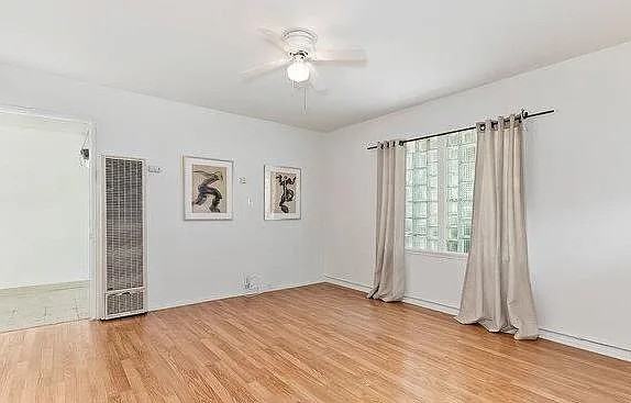 1419 Cloverfield Blvd #B - Photo 4 of 7