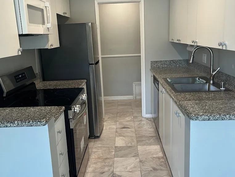 1828 Camden Ave #108 - Photo 2 of 10