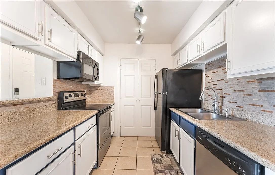 3135 S Mojave Rd #146 - Photo 6 of 16