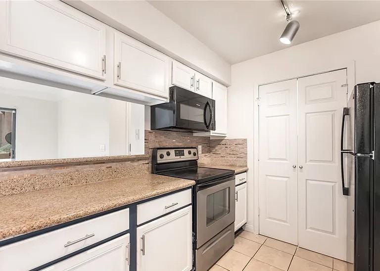 3135 S Mojave Rd #146 - Photo 7 of 16