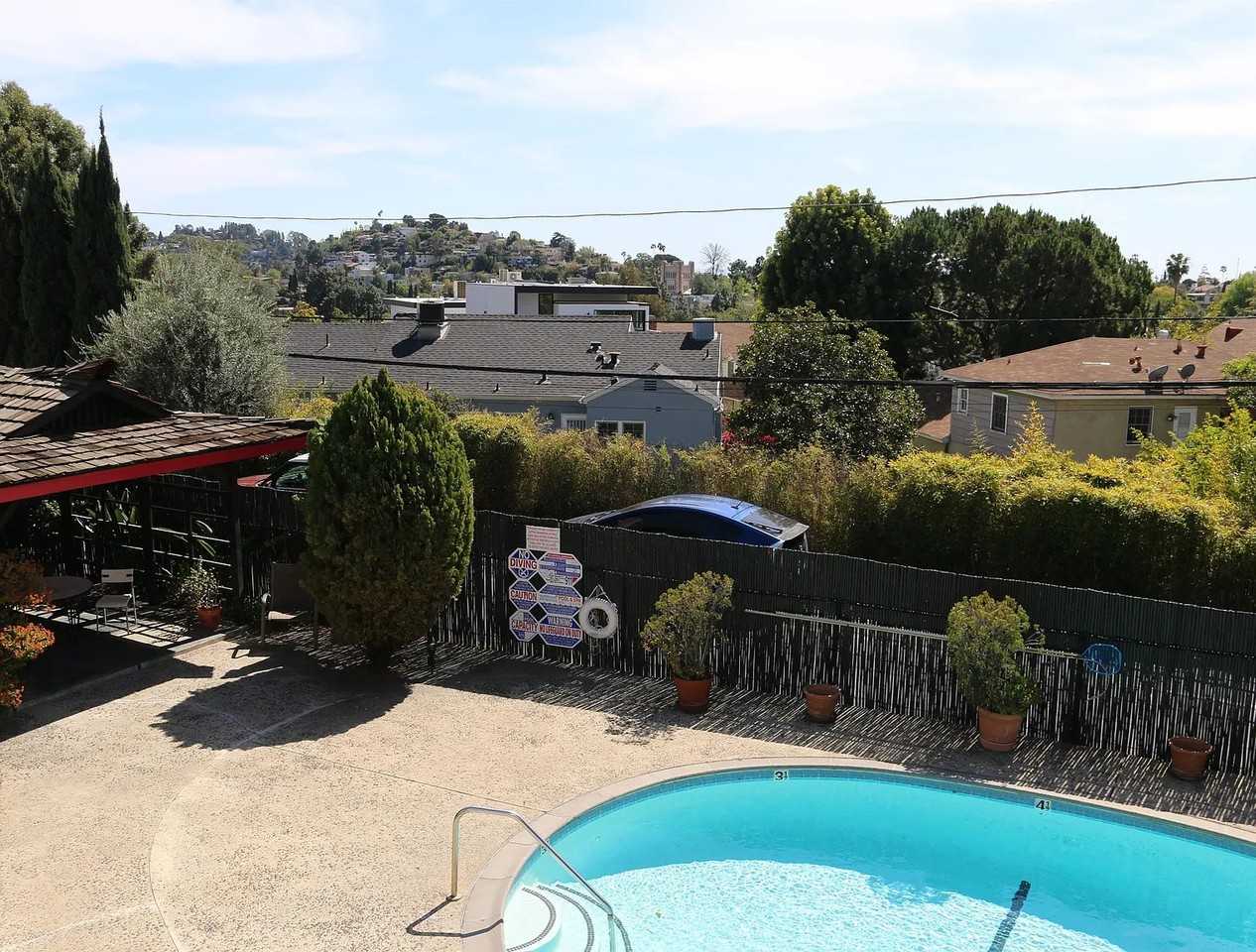 3320 Griffith Park Blvd #8 - Photo 3 of 15