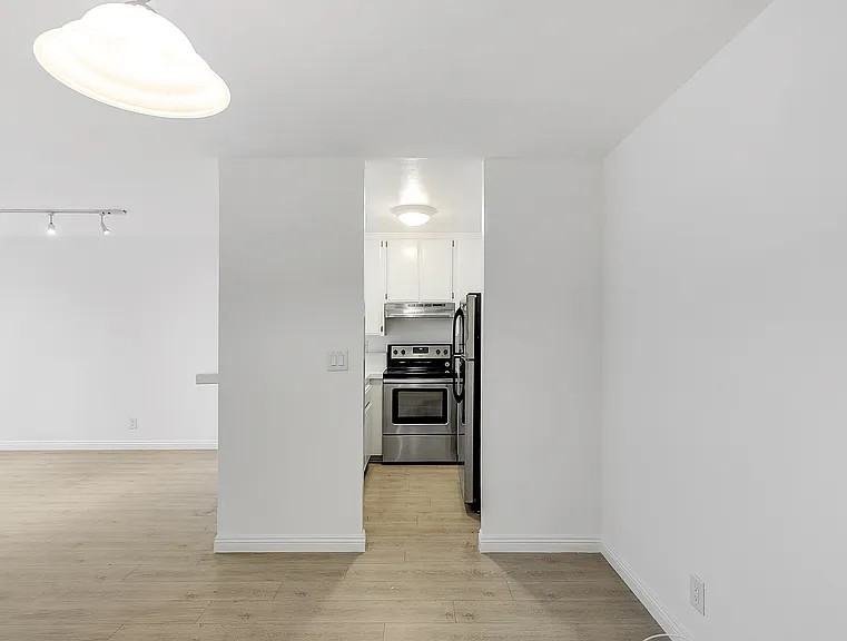 11645 Montana Ave #108 - Photo 4 of 10