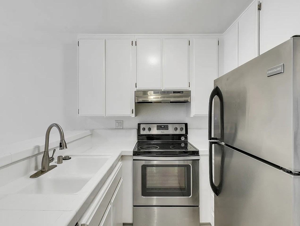 11645 Montana Ave #108 - Photo 5 of 10