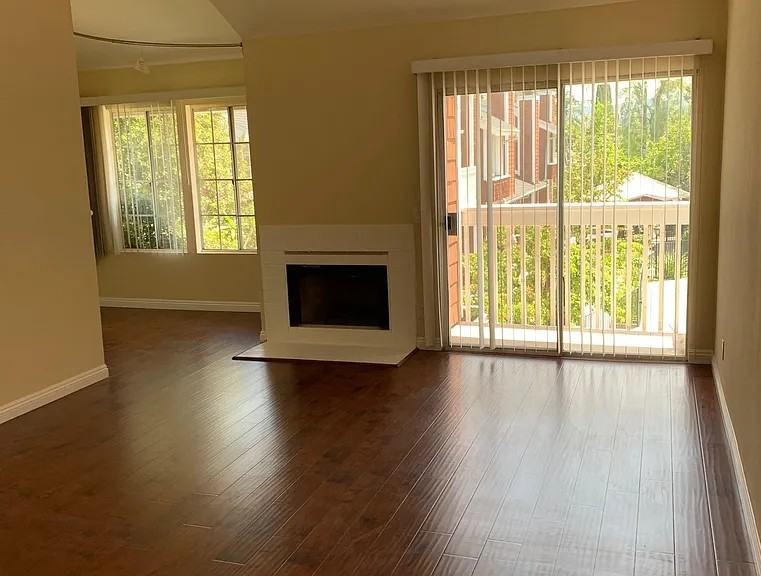 19431 Sherman Way #4 - Photo 4 of 12