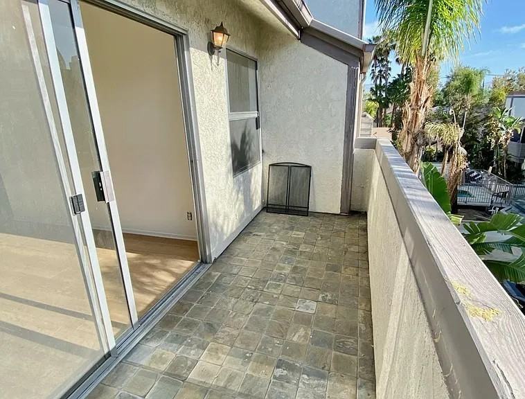 20253 Keswick St #327 - Photo 7 of 11