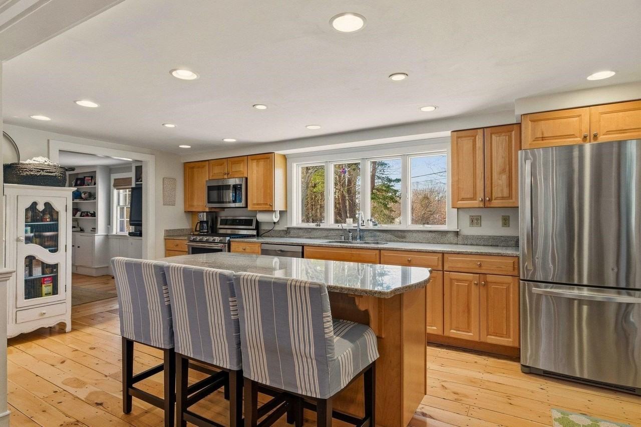 24 New Rd - Photo 7 of 43