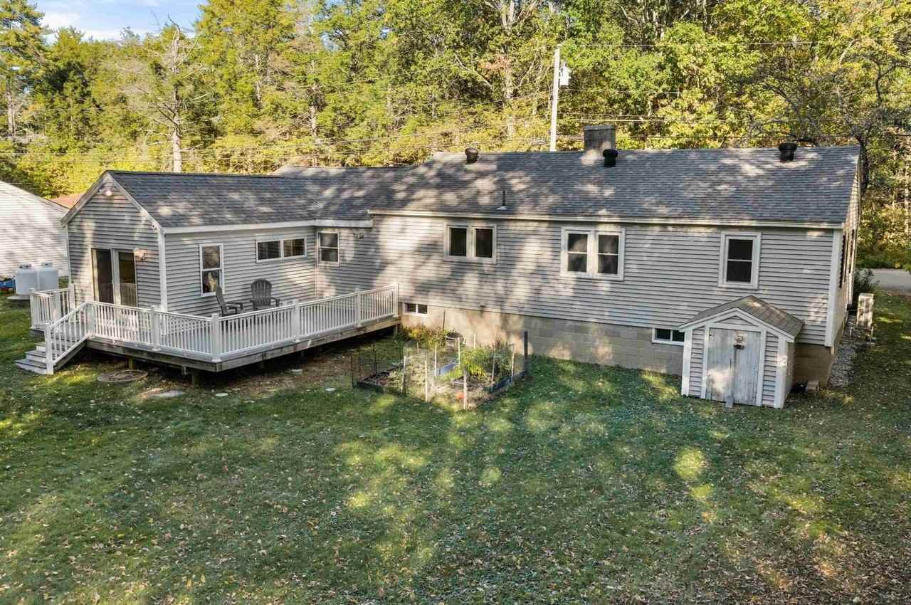 46 Beech Hill Rd - Photo 4 of 34