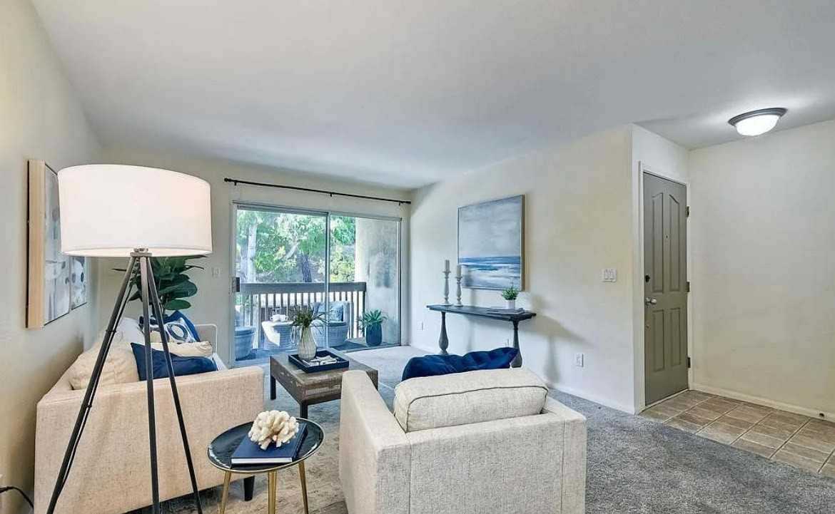 432 Edgehill Ln - Photo 5 of 23