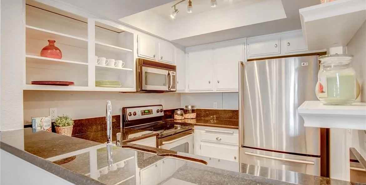 278 N Wilshire Ave - Photo 7 of 18