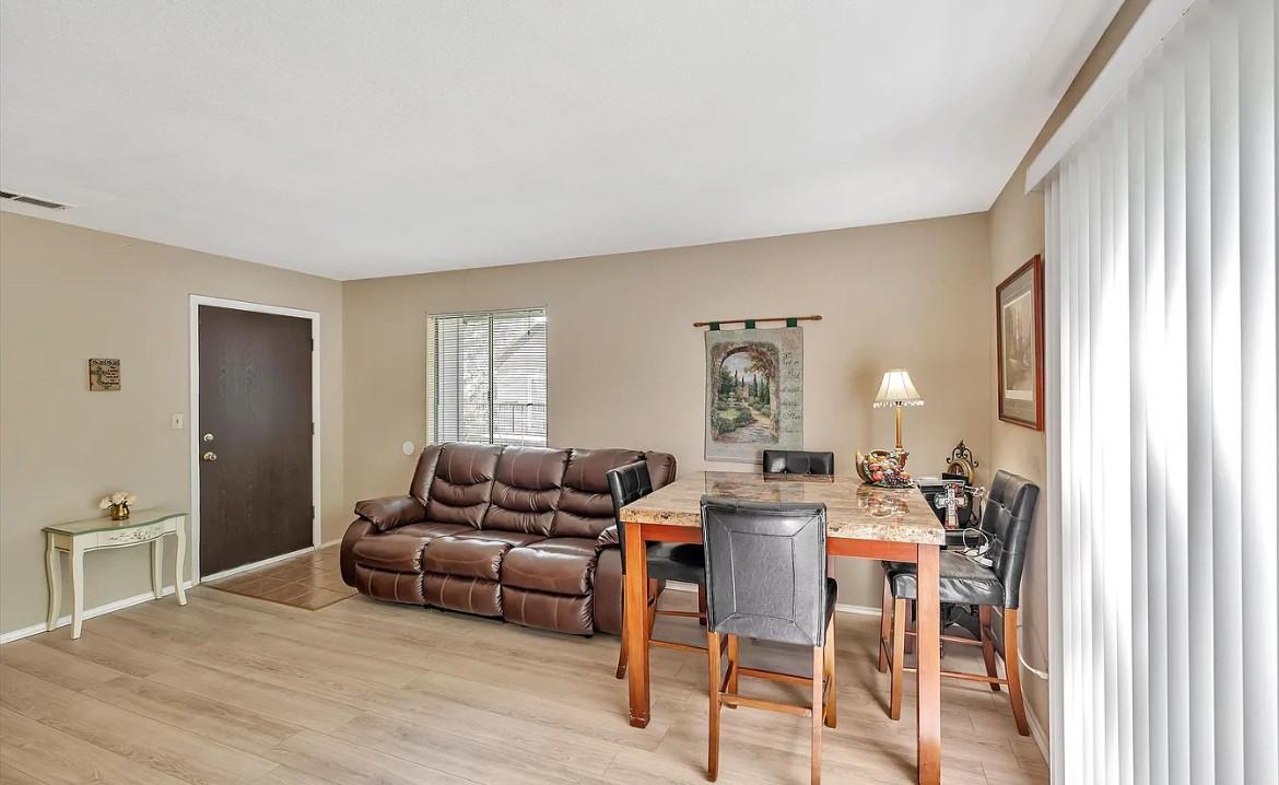 3591 Quail Lakes Dr - Photo 4 of 14